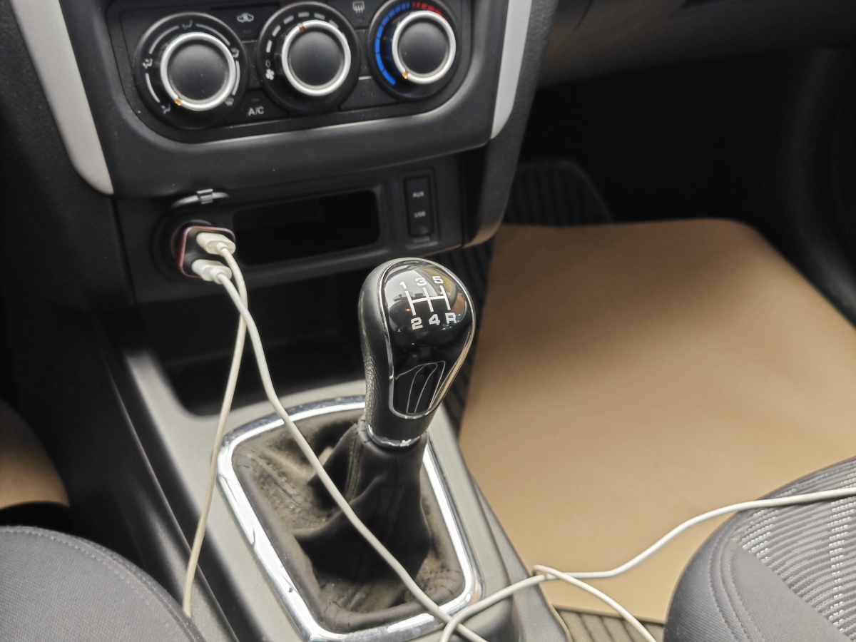 Forthing JOYEAR S50 2016 imagen de coche #19