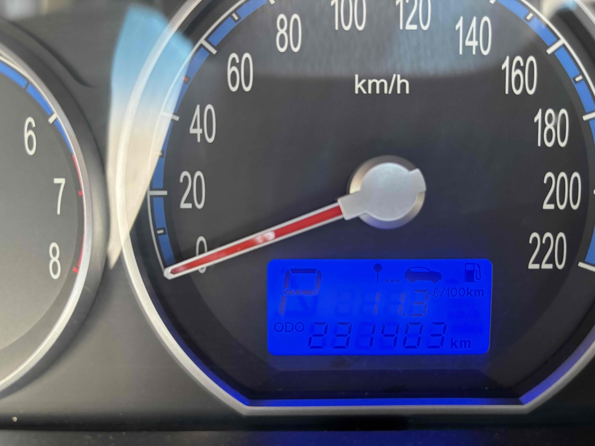 Hyundai Santa Fe Classic 2009 car image #19