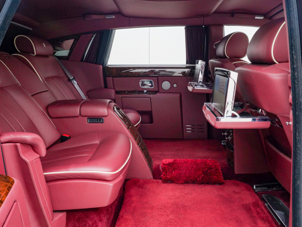 Rolls-Royce Phantom 2016 car image #19