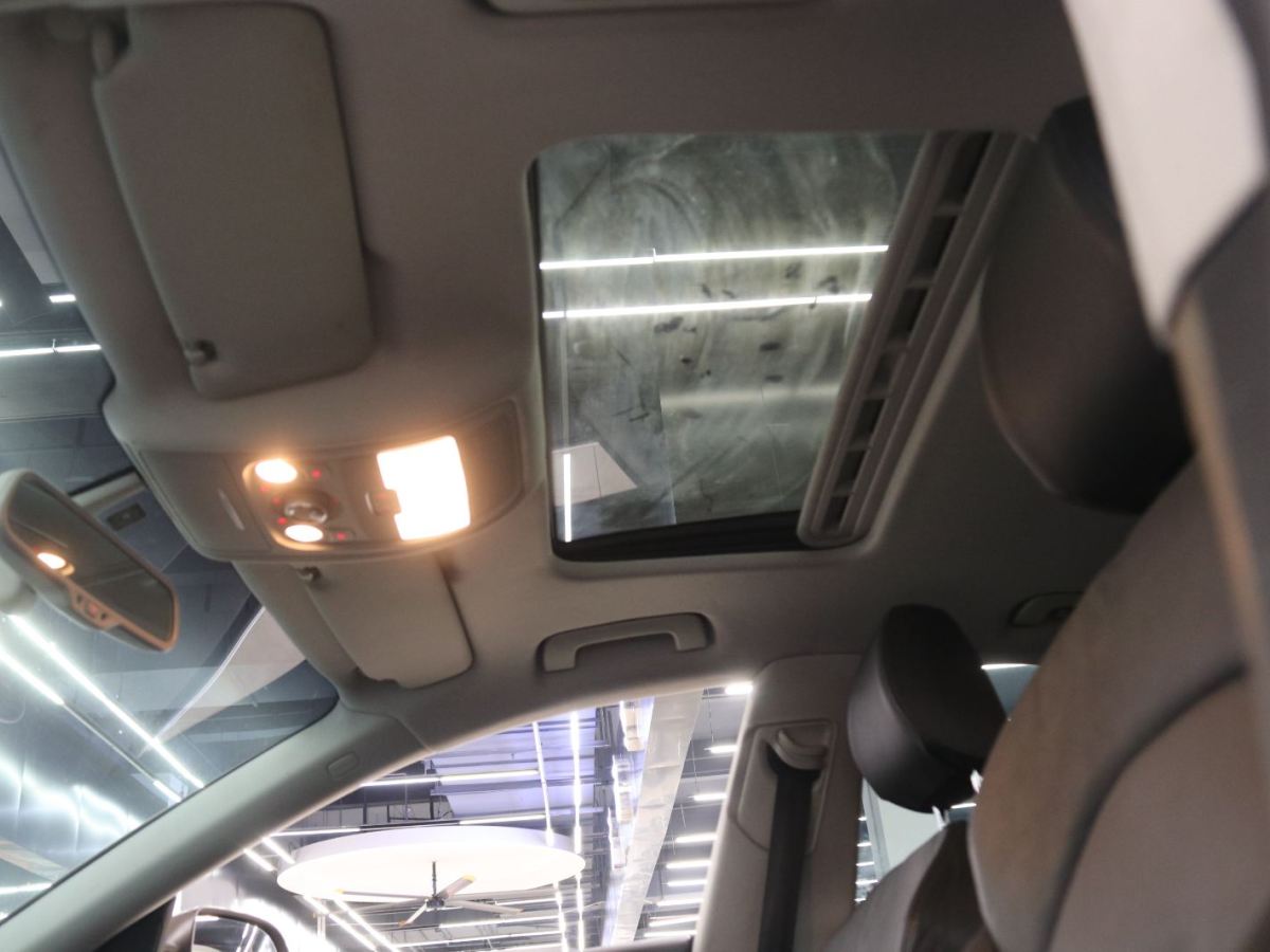 Audi Q6L Sportback e-tron 2012 immagine di auto #19