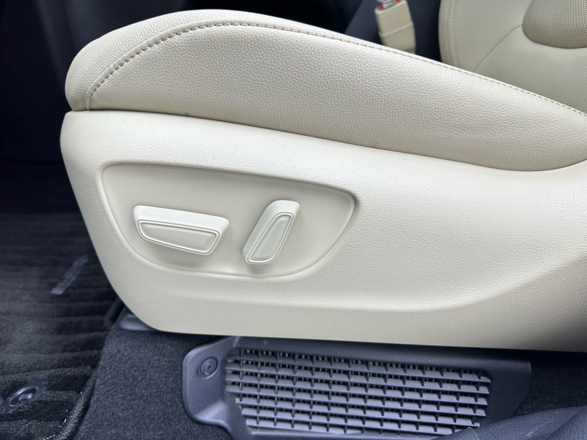 Toyota Granvia 2023 #19 Toyota Granvia 2023 immagine di auto #19