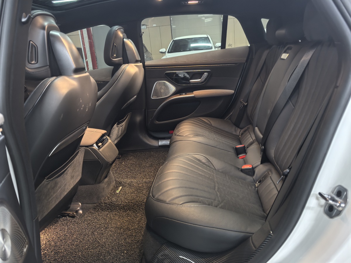 Mercedes-Benz EQS Class 2023 car image #19