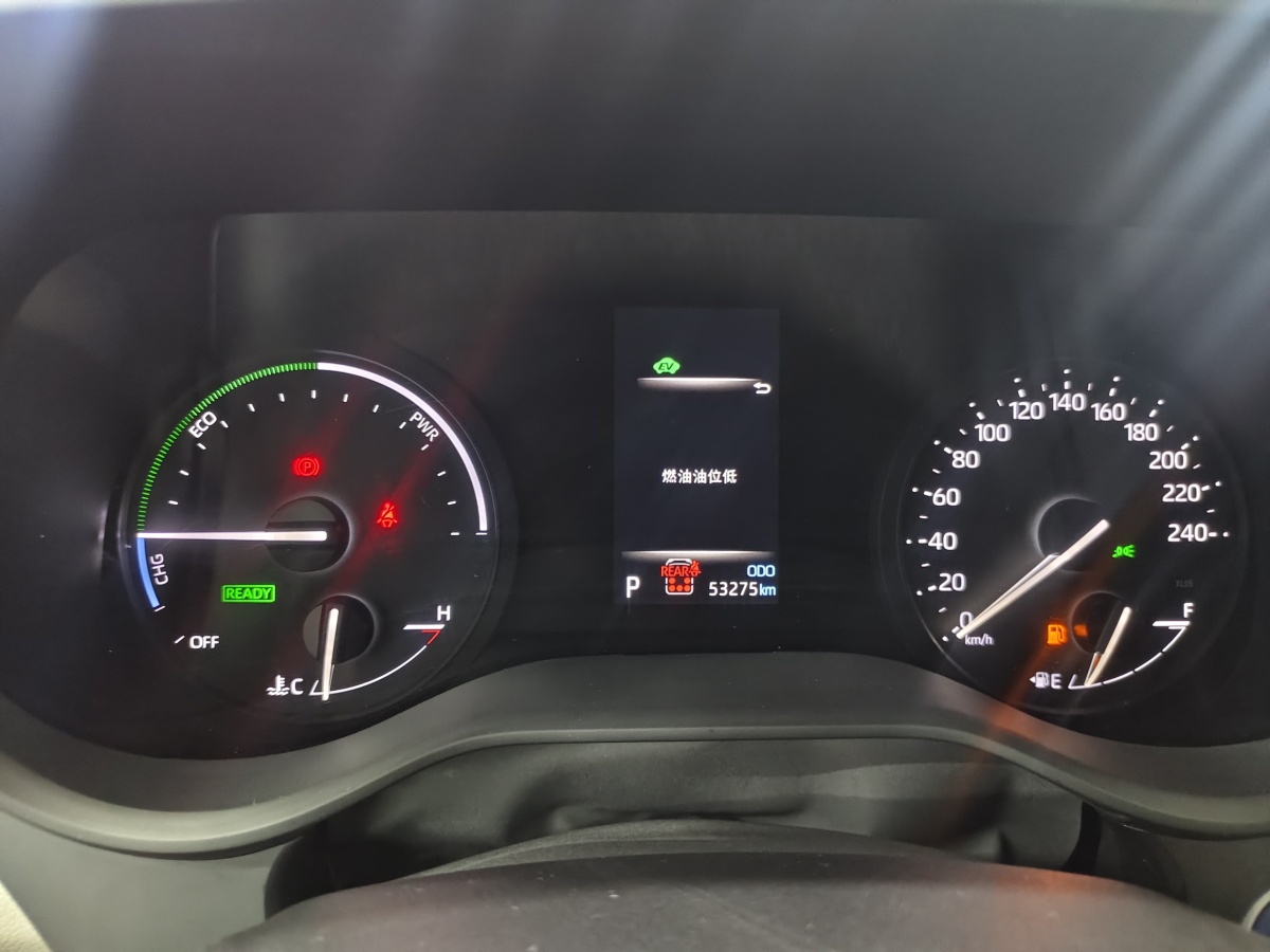 Toyota Granvia 2024 car image #19