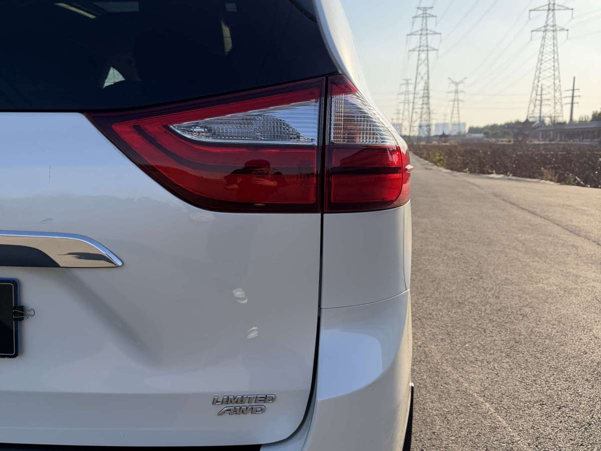 Toyota SIENNA 2016 #19 Toyota SIENNA 2016 image de voiture #19