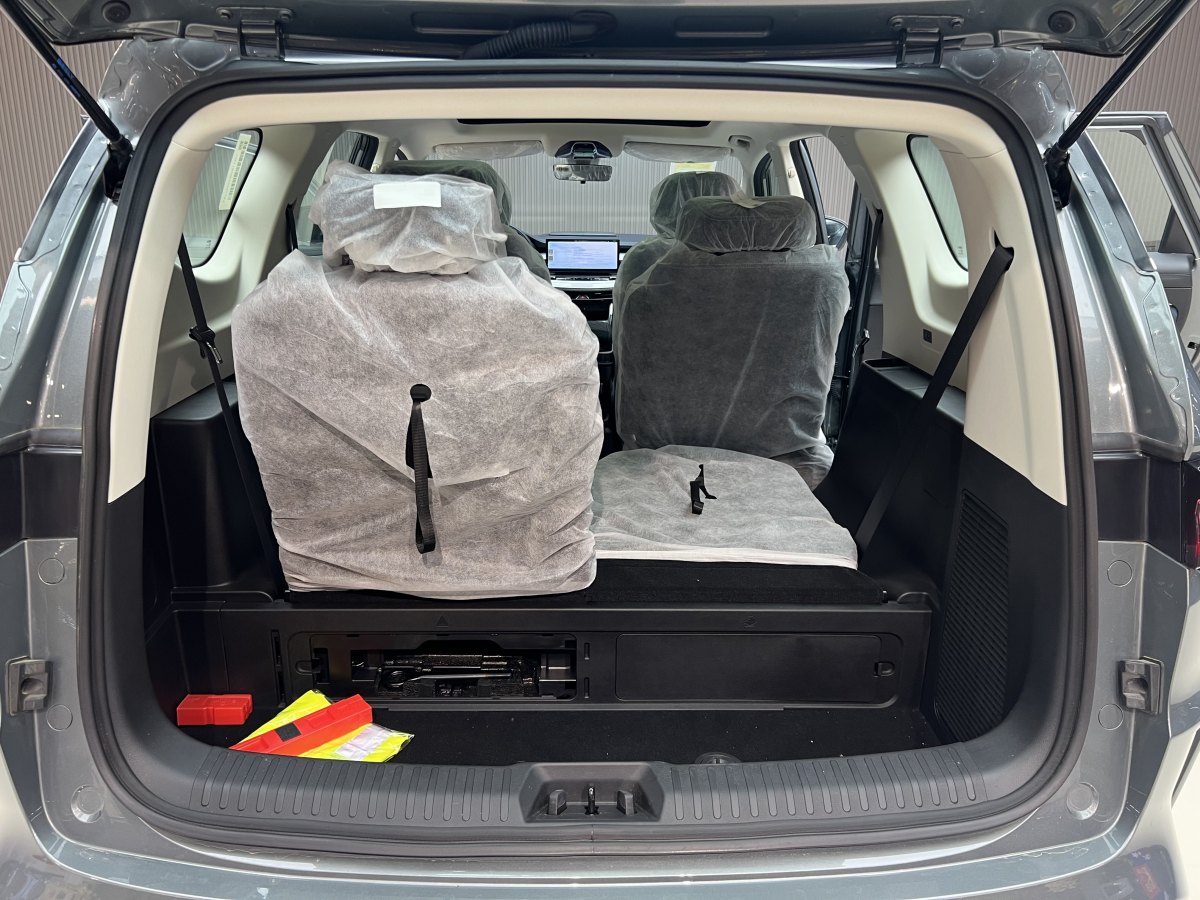 GEELY JiaJi 2025 car image #19