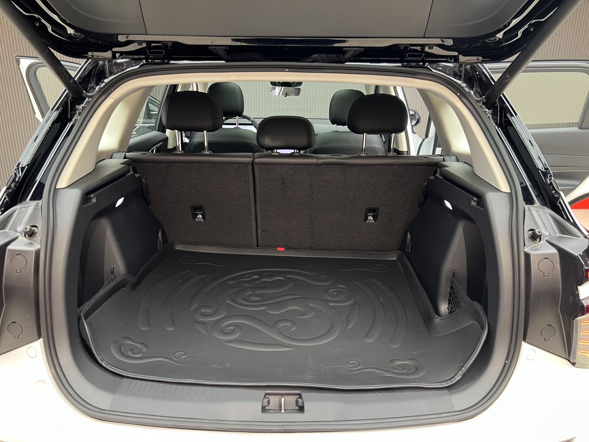 HongQi HS3 2025 صورة سيارة #19