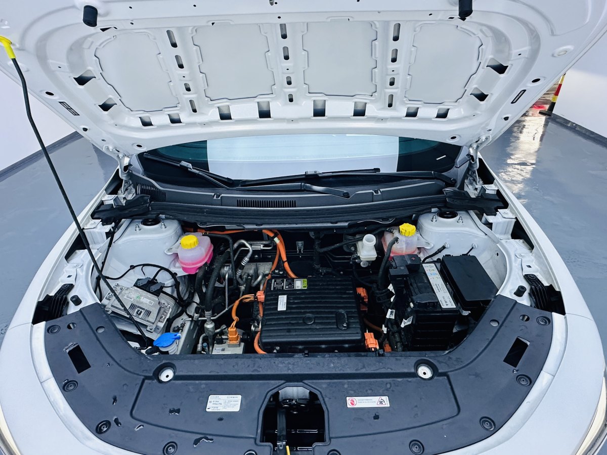 哪吒汽车 哪吒X 2024 汽车图片 #19