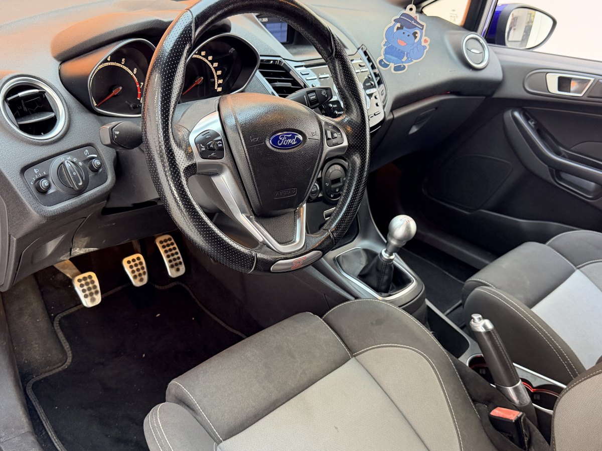 Ford Fiesta (Imported) 2013 #19 Ford Fiesta (Imported) 2013 car image #19