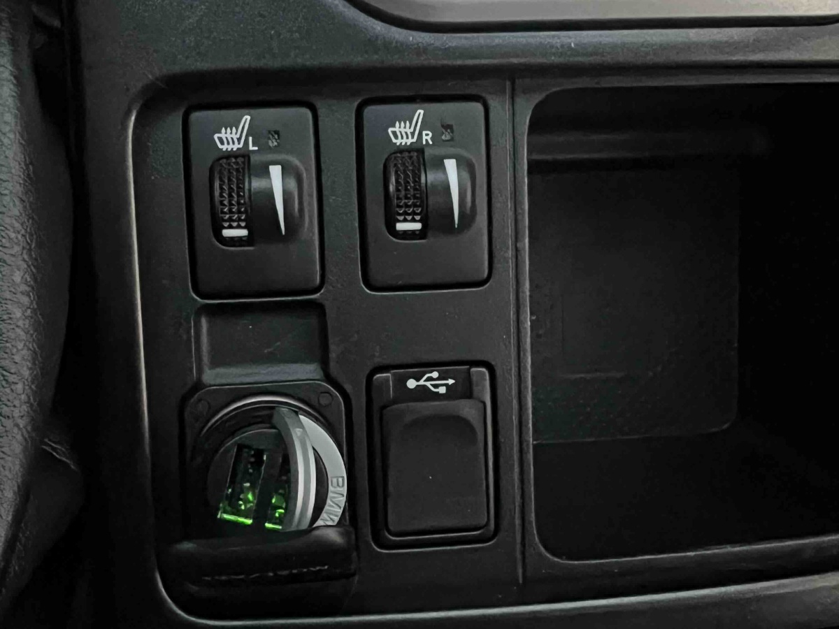 Toyota Prado (Imported) 2014 car image #19