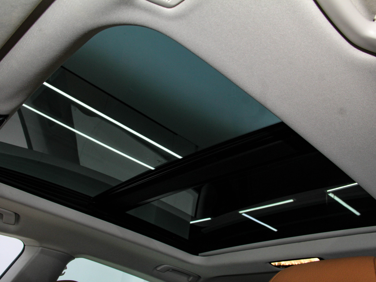 BMW 6 Series 2022 car image #19