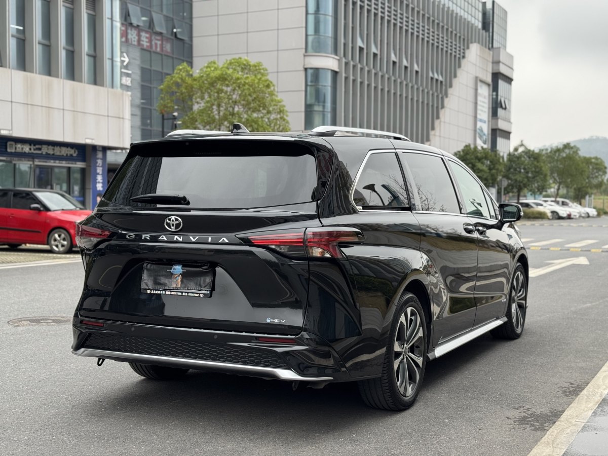 Toyota Granvia 2024 #19 Toyota Granvia 2024 immagine di auto #19