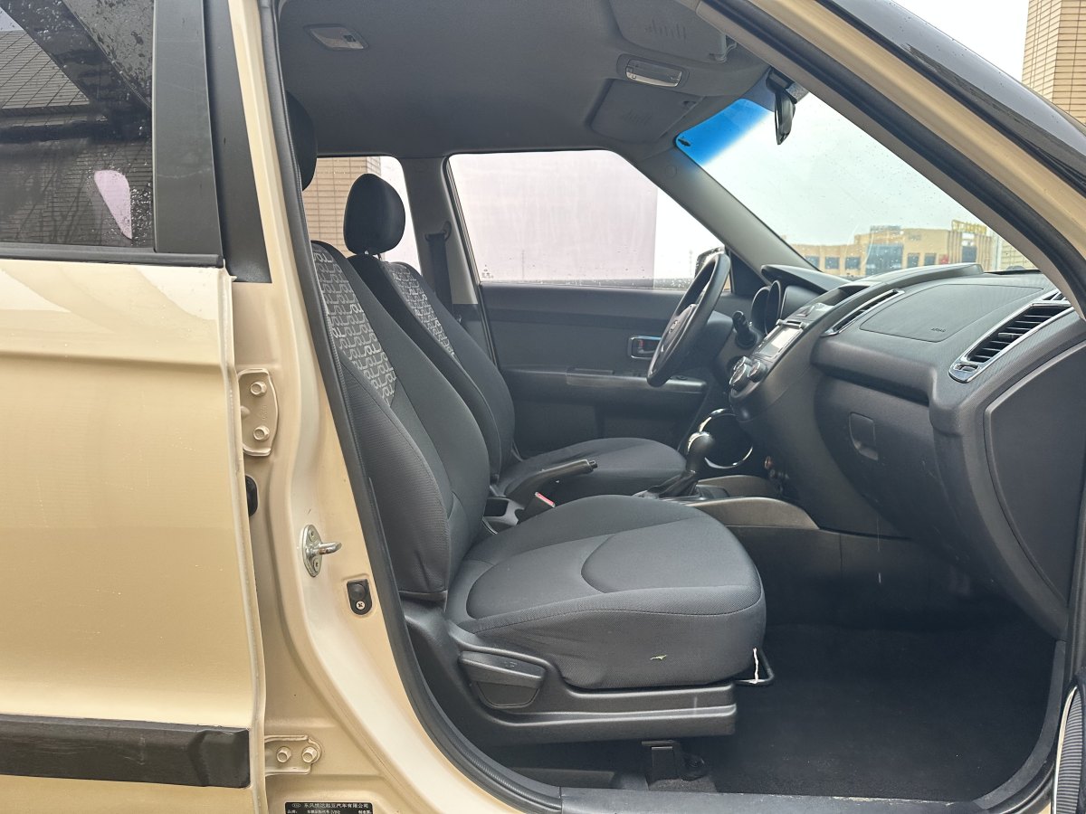 起亚 秀尔 2011 汽车图片 #19