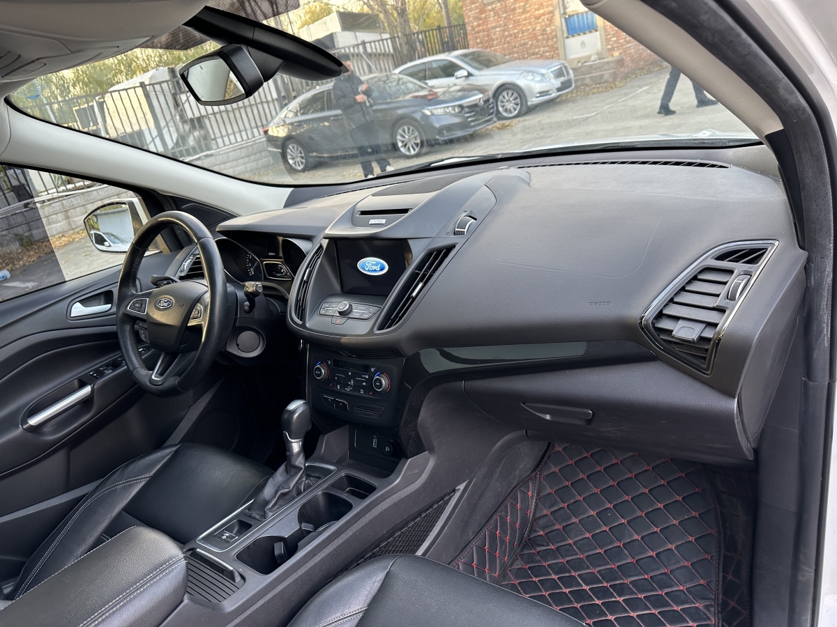 Ford Kuga 2017 car image #19