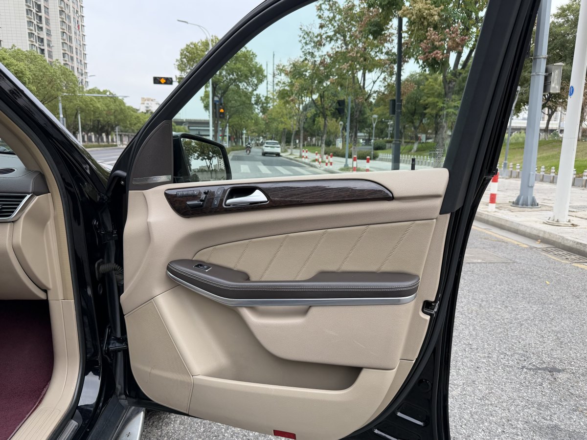 Mercedes-Benz GL Class 2015 #19 Mercedes-Benz GL Class 2015 car image #19