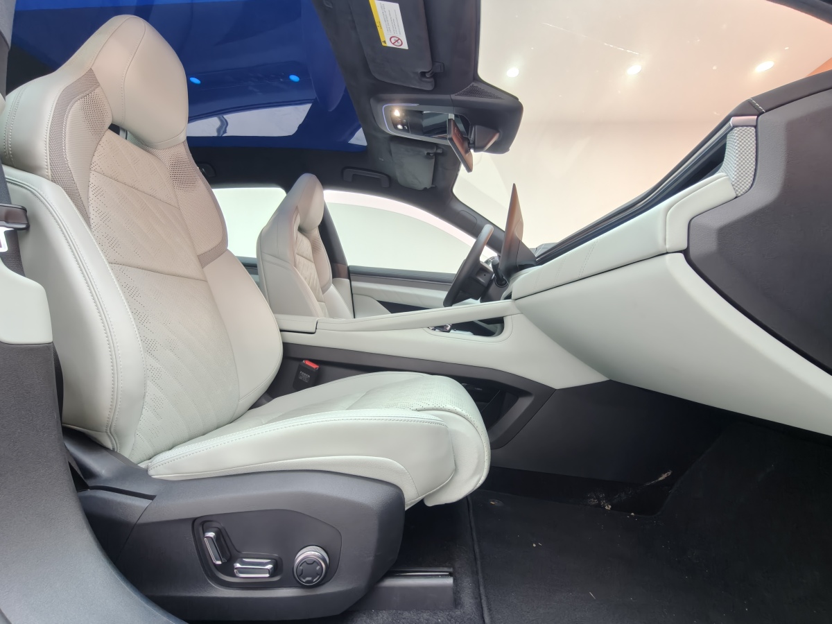 极氪 极氪001 FR 2024 汽车图片 #19