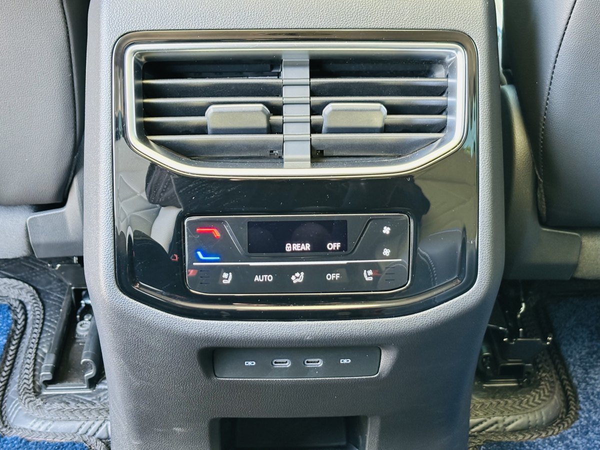 Volkswagen Talagon 2025 car image #19