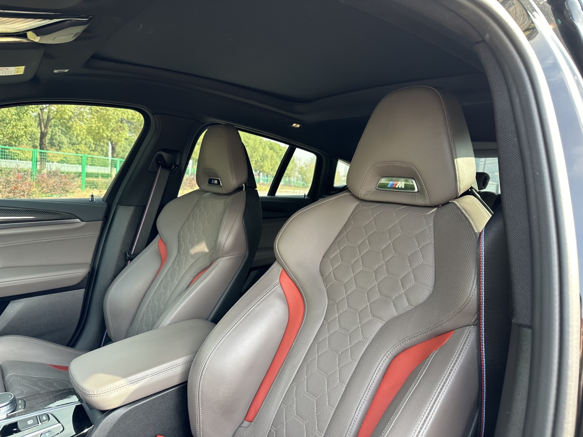 BMW X4 M 2021 car image #19