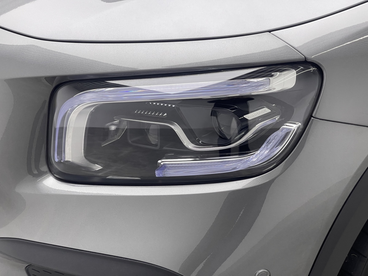 Mercedes-Benz GLB AMG 2022 immagine di auto #19