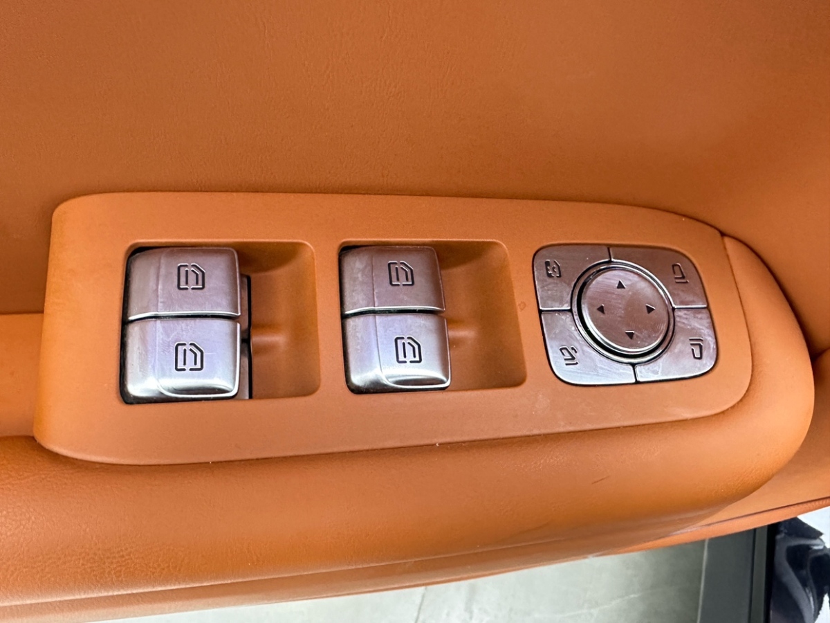 Li L8 2023 imagen de coche #19