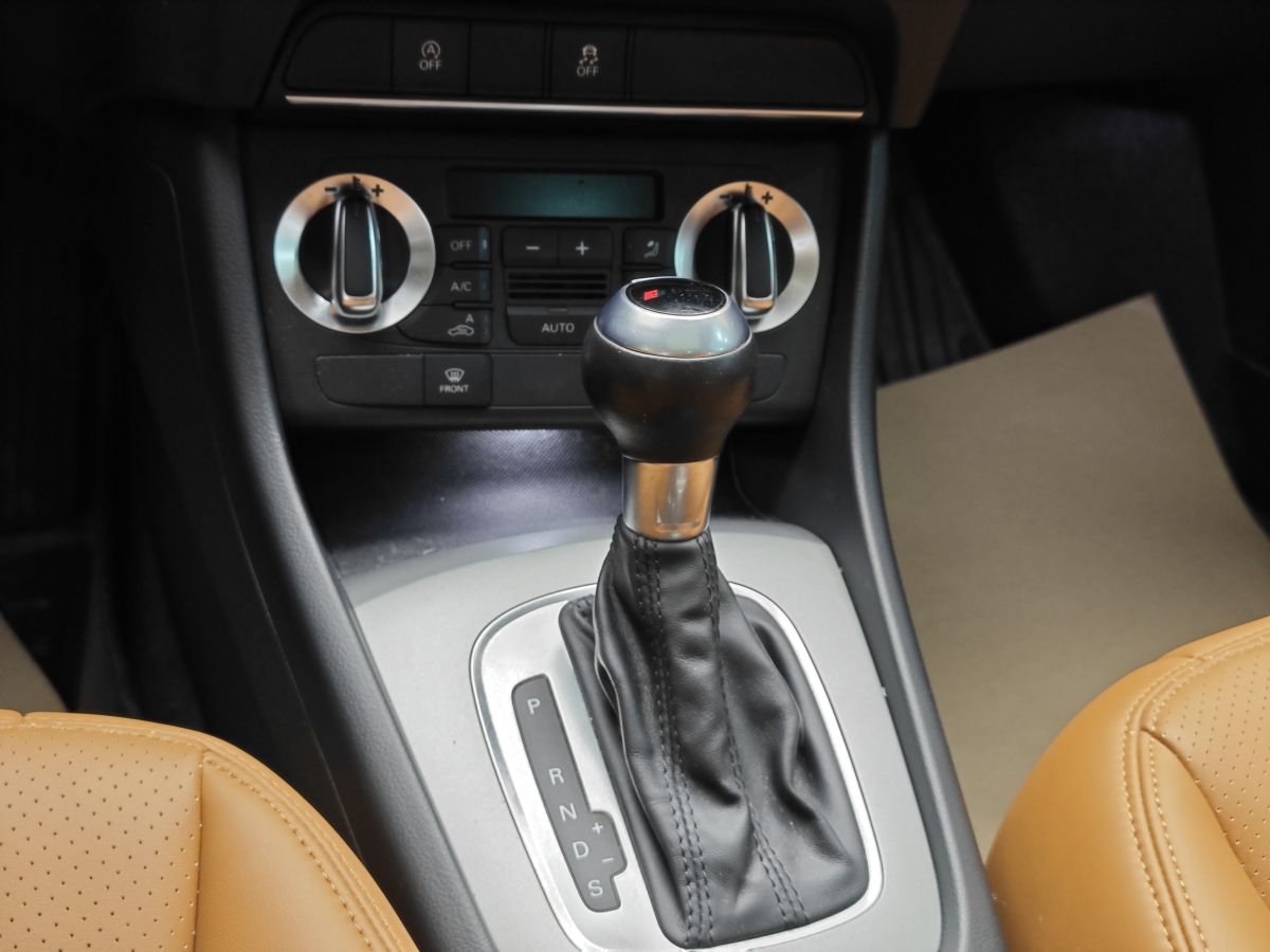 Audi Q3 (Imported) 2015 car image #19