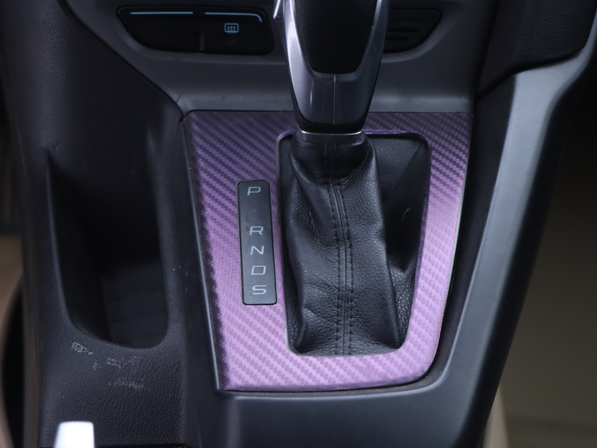 Ford Focus (Imported) 2013 car image #19