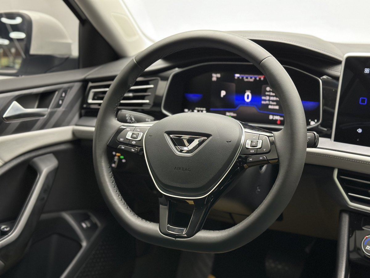 Jetta VA7 2025 car image #19