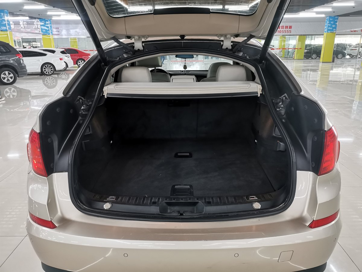 BMW 5 Series GT 2010 #19 BMW 5 Series GT 2010 immagine di auto #19