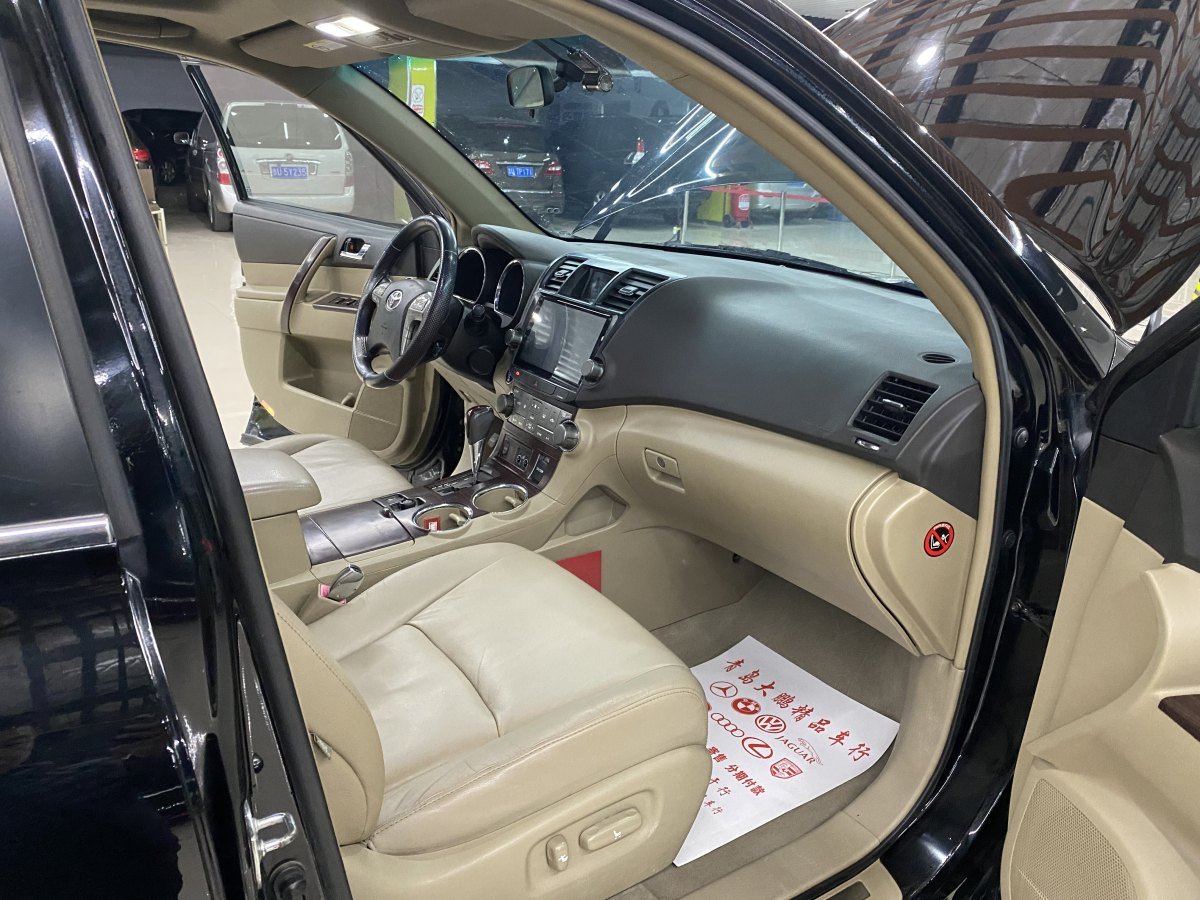 Toyota Highlander (Imported) 2011 car image #19