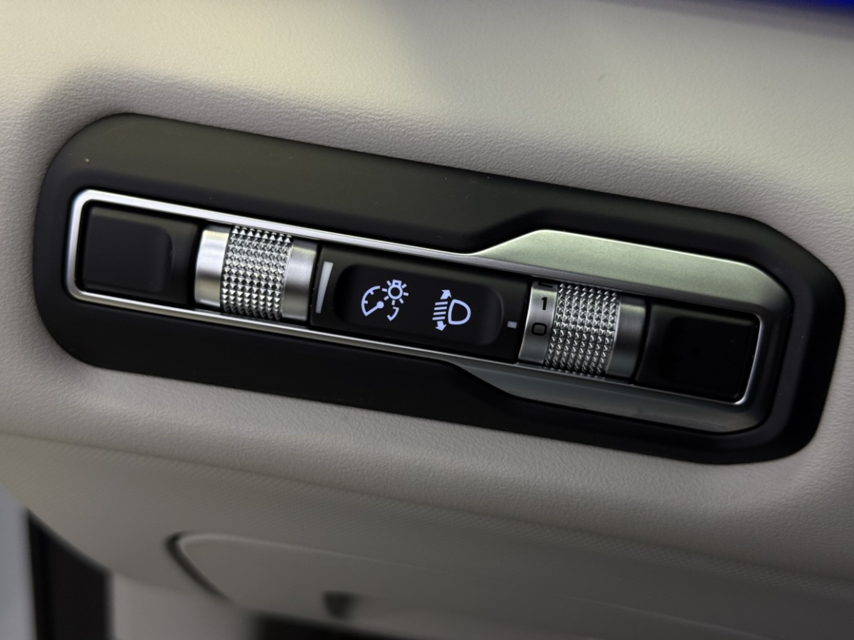 GEELY ICON 2023 car image #19