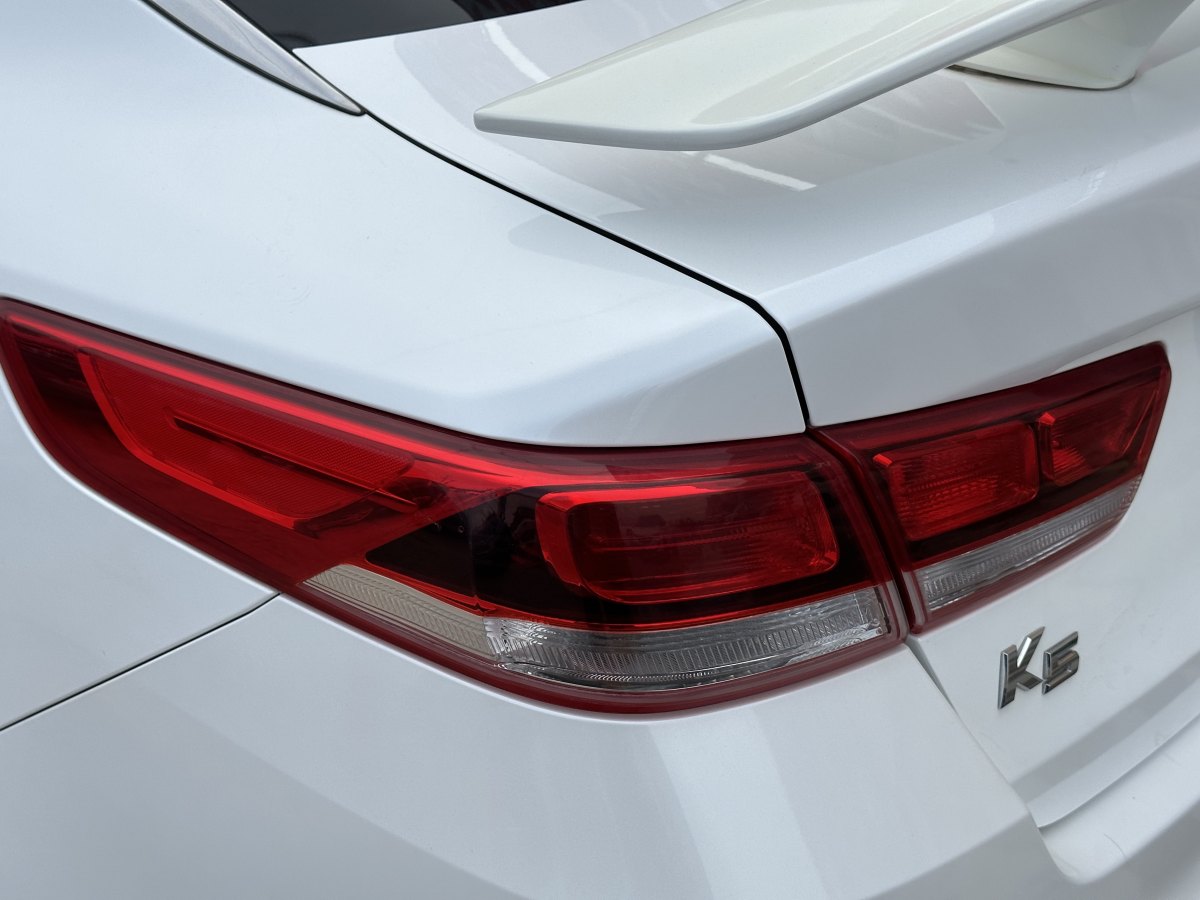 Kia K5 (Imported) 2019 صورة سيارة #19