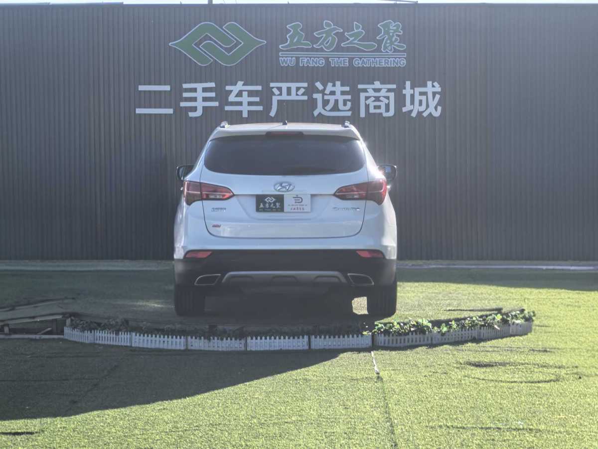 Hyundai Santa Fe 2014 #19 Hyundai Santa Fe 2014 car image #19