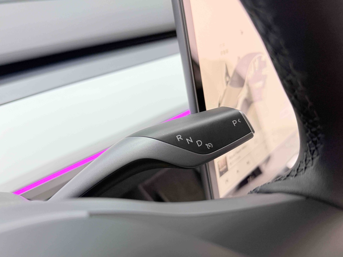 Tesla Model Y 2023 #19 Tesla Model Y 2023 car image #19