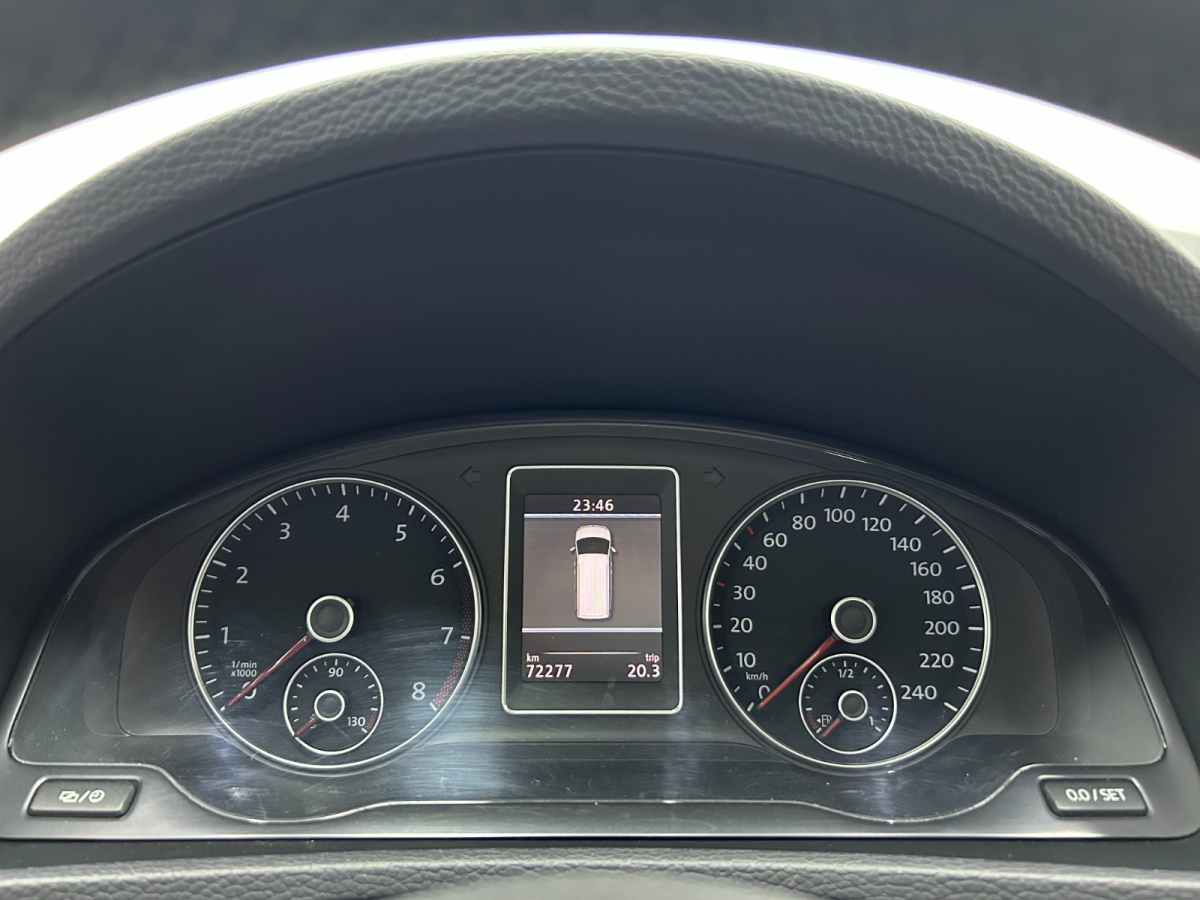 Volkswagen 2013 car image #19