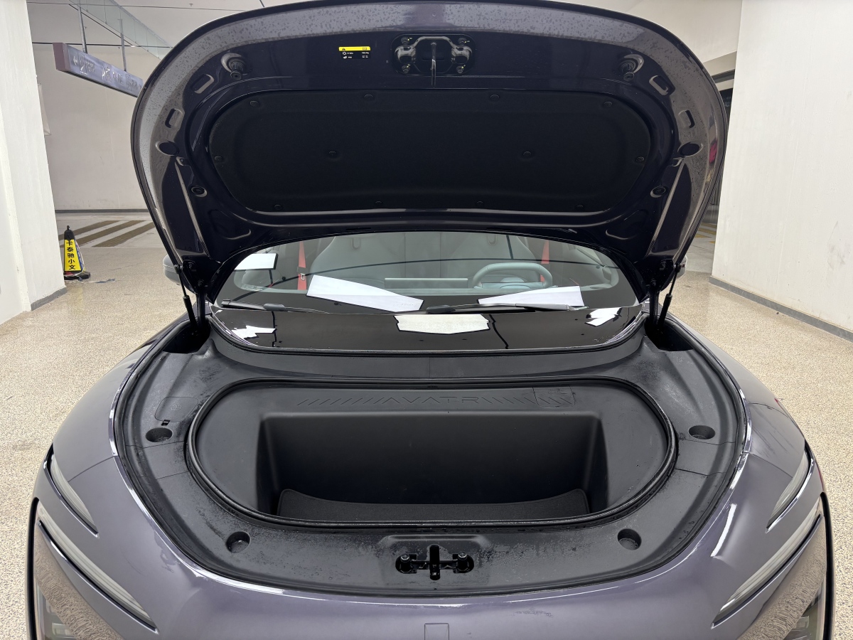 Avatr 12 2024 car image #19
