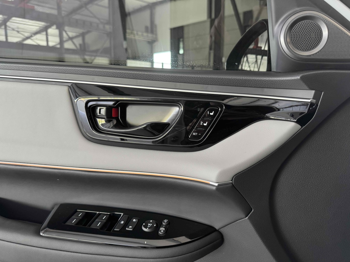 Honda e:NS2 2025 car image #19