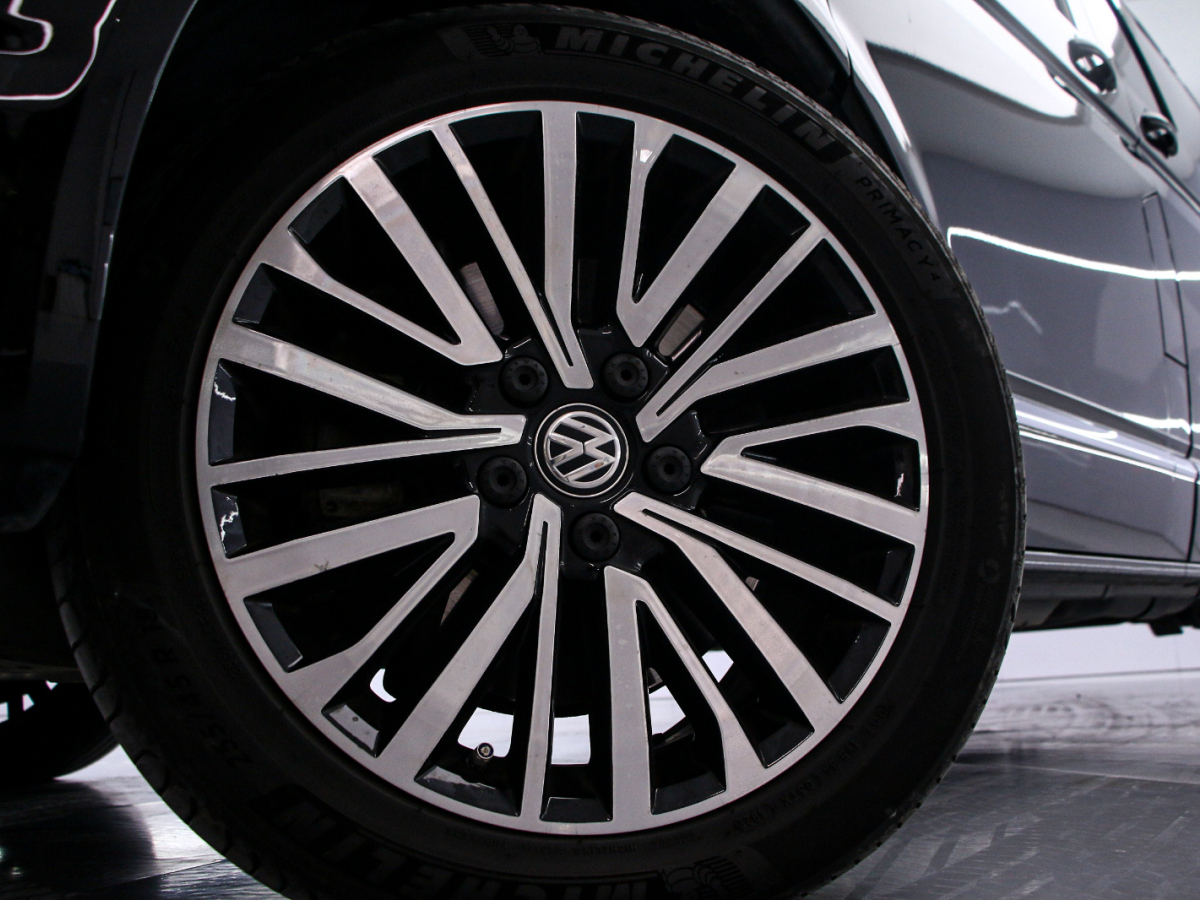 Volkswagen Multivan 2020 car image #19