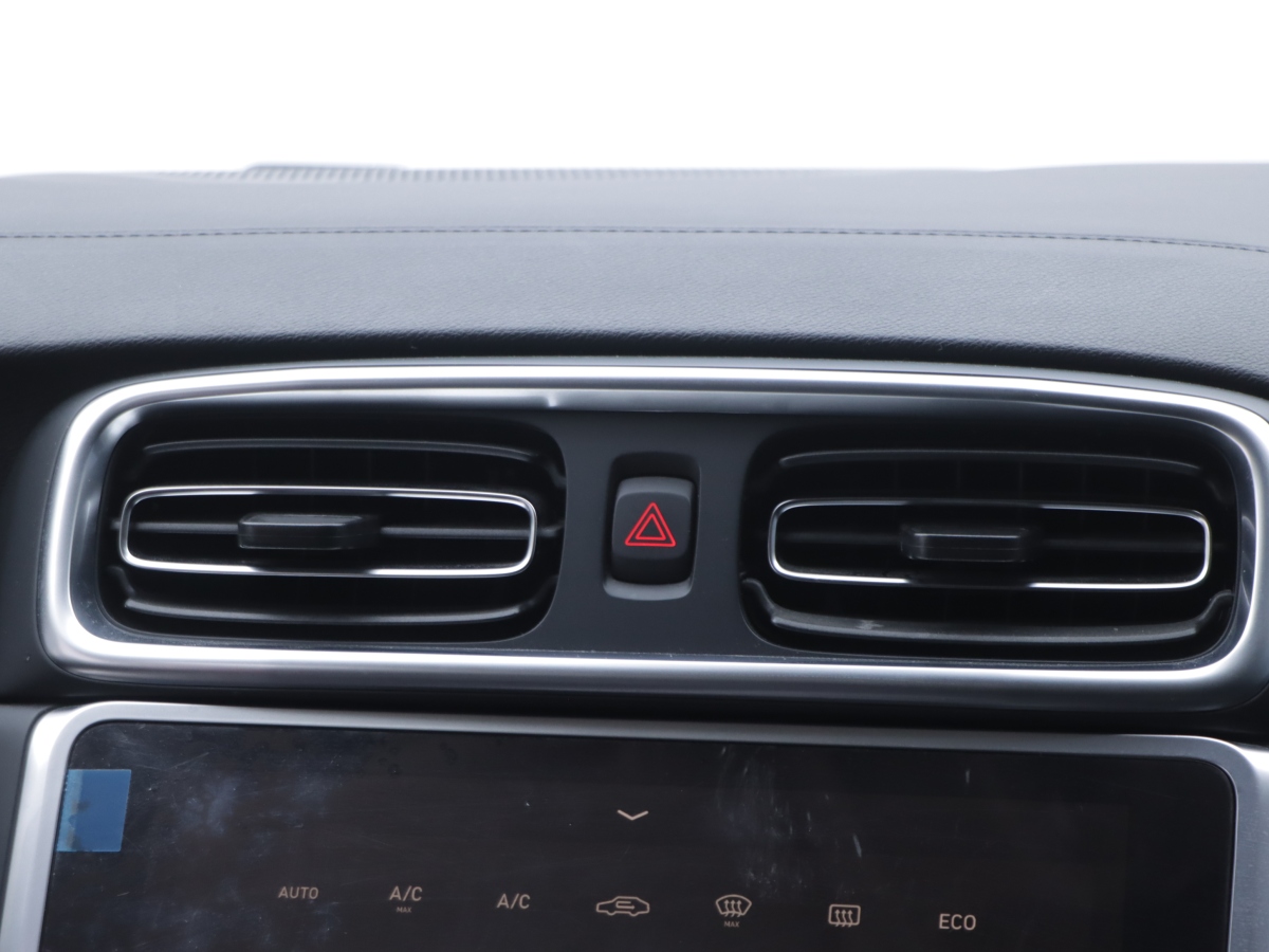 Lynk & Co 01 EM-P 2018 car image #19