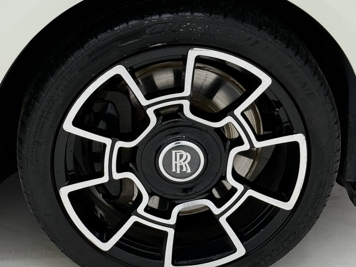 劳斯莱斯 古思特 2011 汽车图片 #19