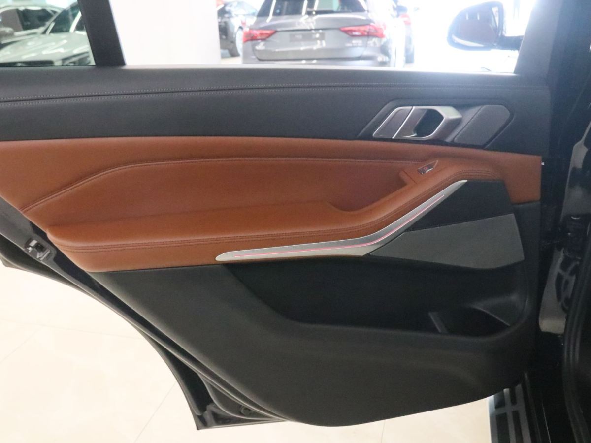 BMW X7 2022 immagine di auto #19