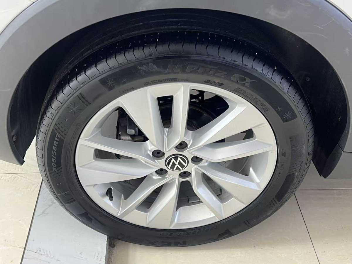 Volkswagen T-Cross 2021 #19 Volkswagen T-Cross 2021 car image #19