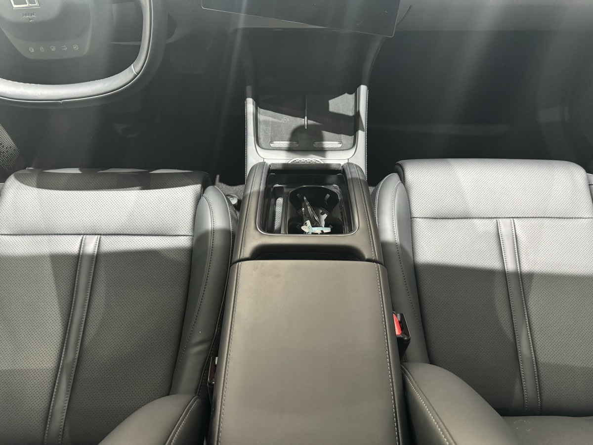 极氪 极氪007 2024 汽车图片 #19