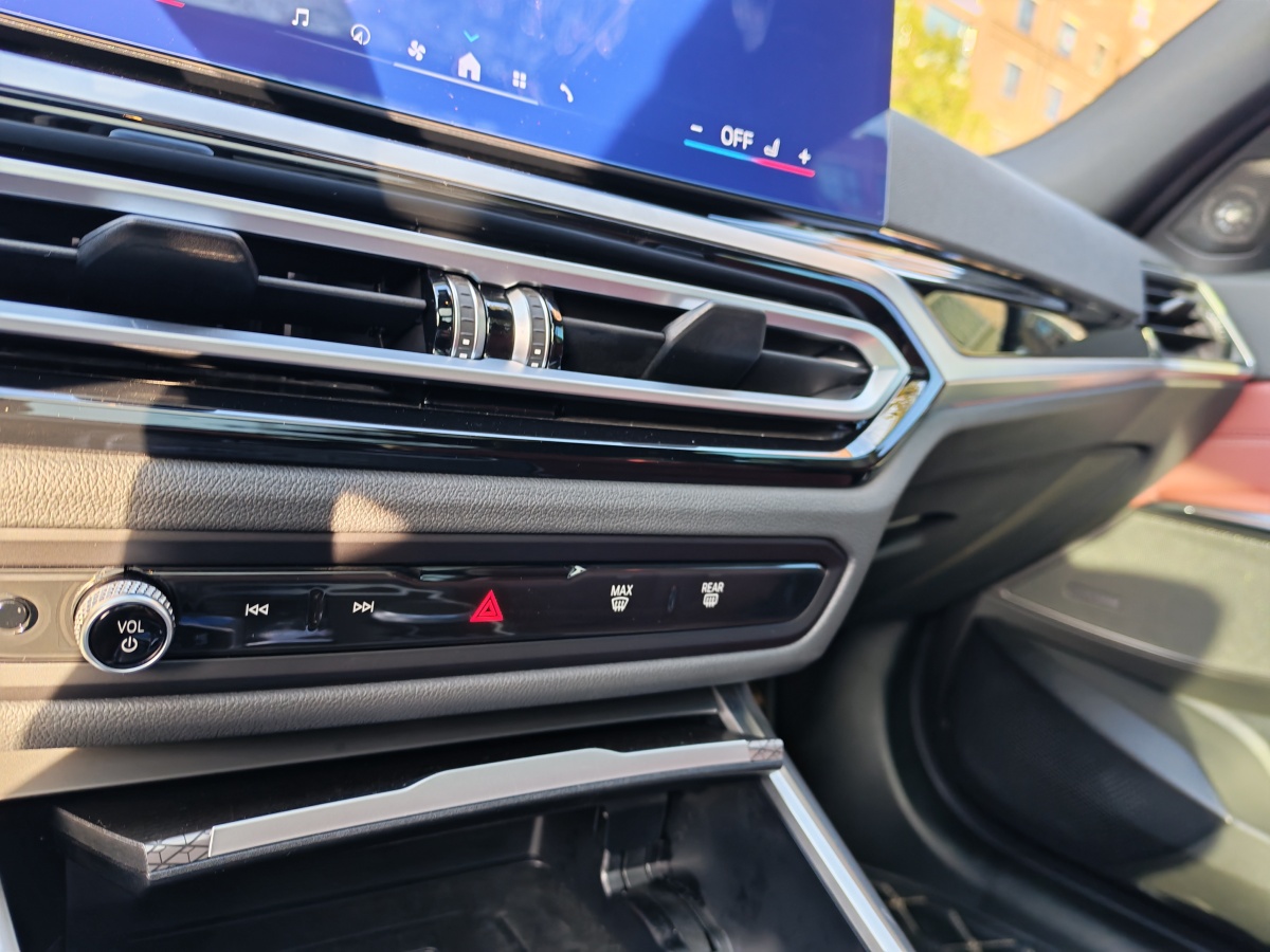 BMW i3 2023 immagine di auto #19