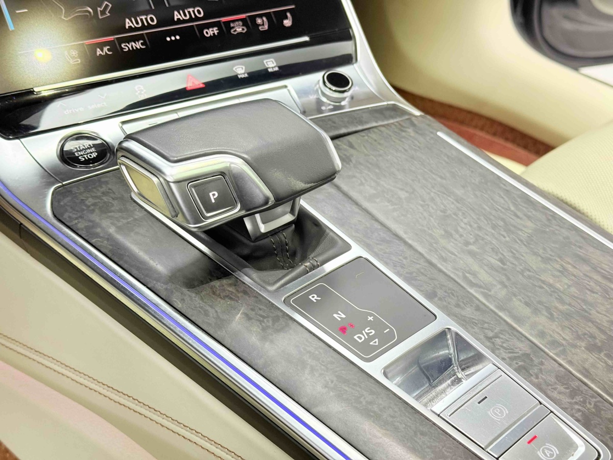 Audi A6L 2021 #19 Audi A6L 2021 car image #19