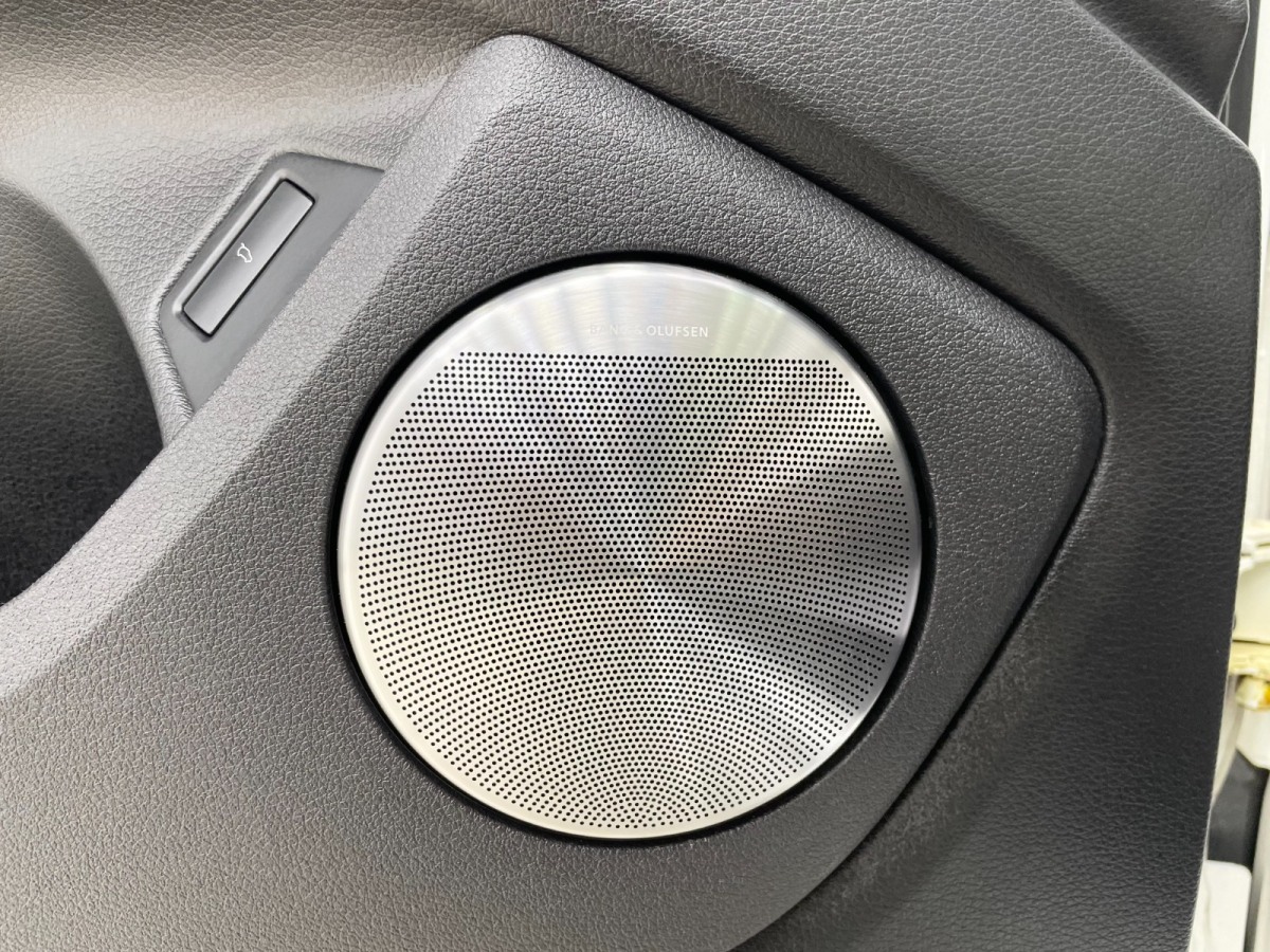 Audi Q7 2010 car image #19