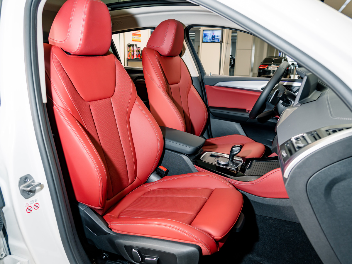 BMW X4 2025 صورة سيارة #19