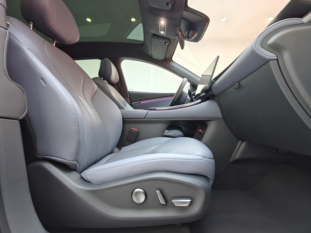 Xpeng 2025 car image #19