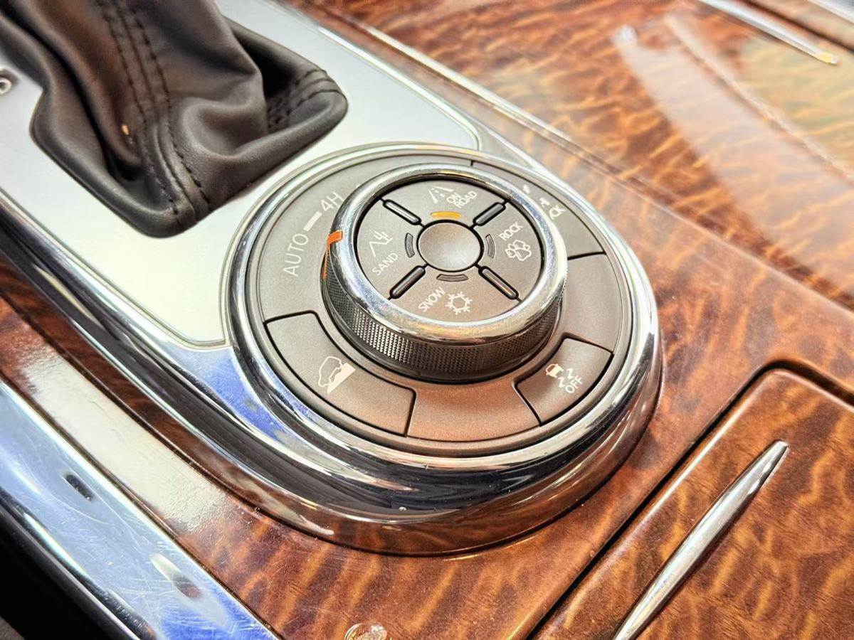 日产 途乐 2017 汽车图片 #19