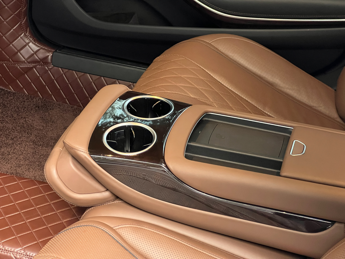 Mercedes-Benz Maybach S Class 2019 car image #19