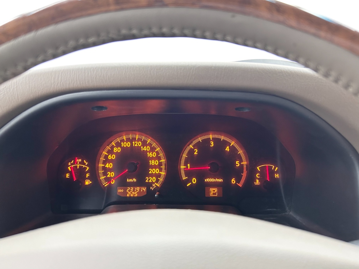 日产 途乐 2004 汽车图片 #19