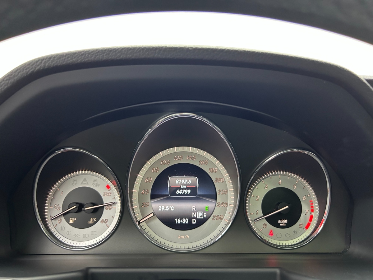 Mercedes-Benz GLK Class 2016 car image #19